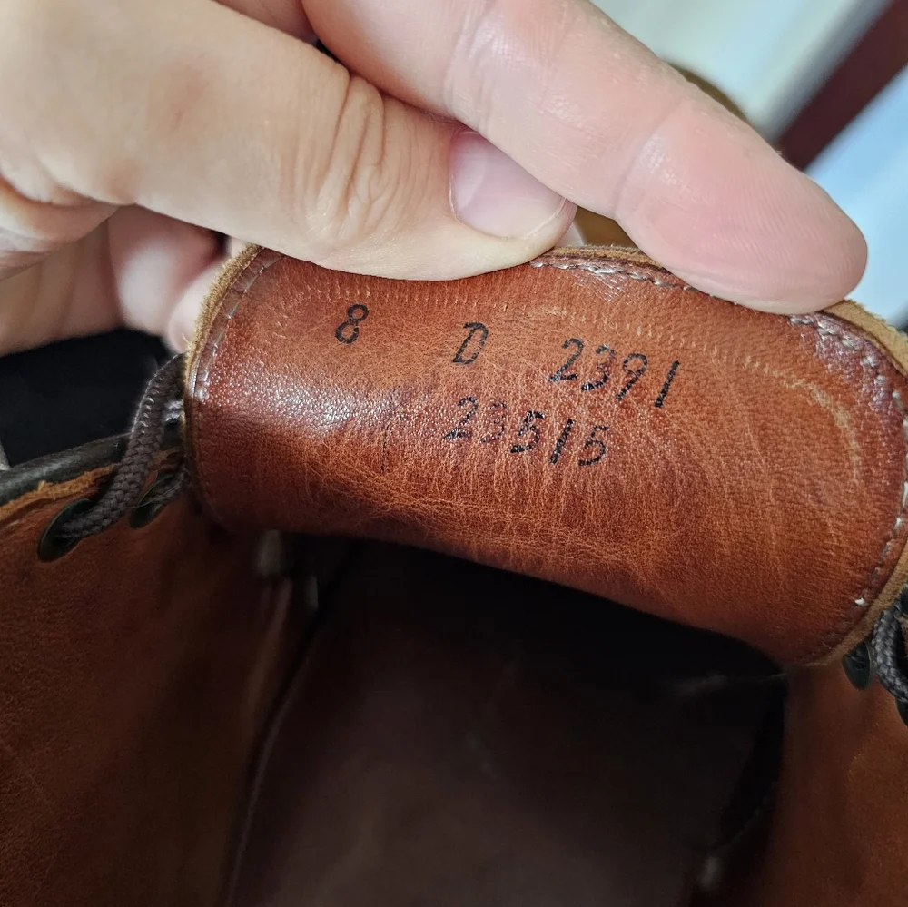 Allen Edmonds Katmai Chestnut Brown‎ Suede Distressed Chukka Boots Sz 8 D